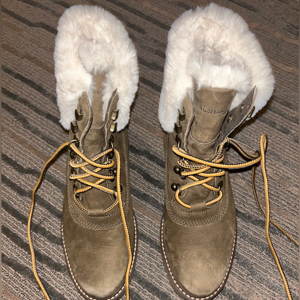 Fur-Lined Timberland Taupe Boots | Size 7.5 women's